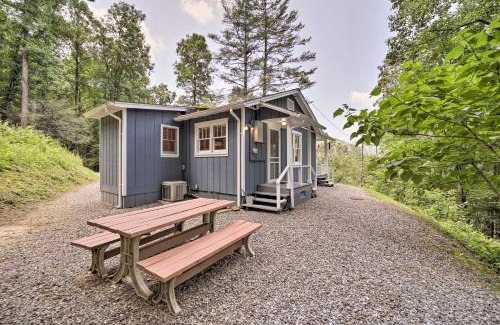 Bryson City House | Bryson City Retreat Fire Pit and Mountain Views!