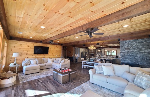Eatonton Apartment | Bubba's Lodge at Lake Sinclair