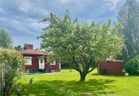 Mora Villa | Bubo mysigt litet hus i Noret
