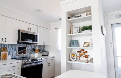 Manteo Condo | Buccaneer Village 111 | Stay Salty | Beautifully Decorated | Canal Front