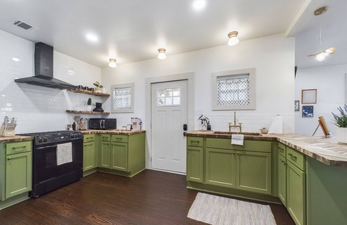 Downtown House | Buchanan Bungalow - Eclectic Mid-Mod Design DT