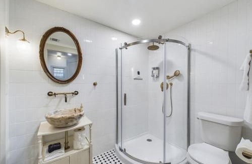 Downtown House | Buchanan Bungalow - Eclectic Mid-Mod Design DT