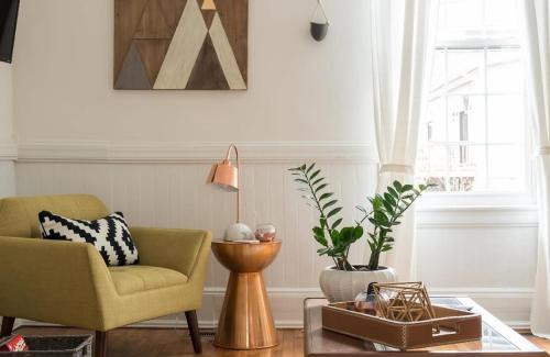 East Side Apartment | Buchanan