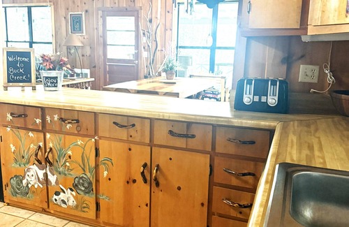 Highlands Cabin | Buck Creek Cabin - between Highlands and Franklin NC