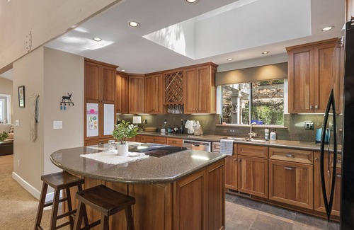 Cazadero House | Buck Hollow ~ Peace and Quiet Abound at this Creekside Retreat.