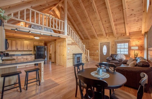 Rockbridge Cabin | Buck Ridge Cabin | Hocking Hills