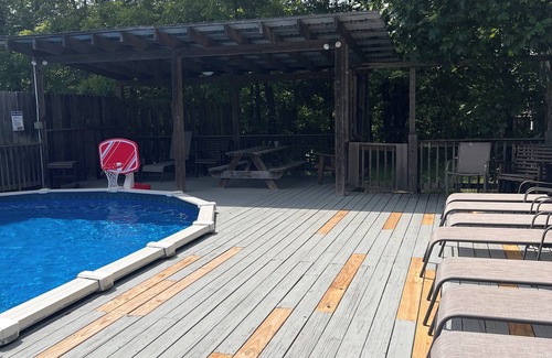 Logan Cabin | Bucket's Lodge by The Inn & Spa at Cedar Falls