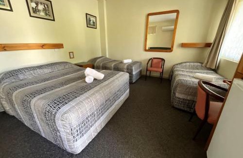 Gloucester Hotel | Bucketts Way Motel Gloucester