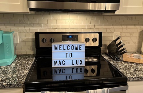 Lindbergh House | Buckhead Luxury 2bed 2bath Unit!!!