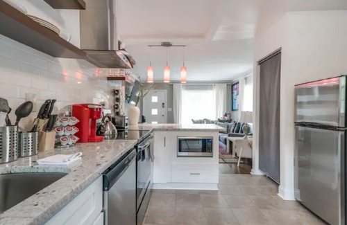 Buckhead House | Buckhead/Midtown Home - Close to Everything - Free Parkings