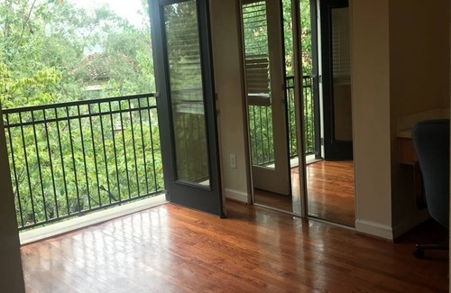 Buckhead Condo | Buckhead/phipps/Lenox furnished luxury 2/2 with office