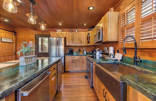 Chalet Village North Cabin | Buckhorn Cabin - a deer themed, two bedroom 2.5 bath luxury cabin.