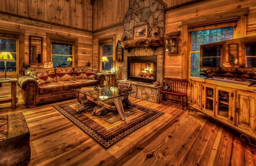 Cherry Log Cabin | Buckingham Palace by Escape to Blue Ridge