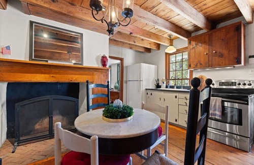 New Hope Cottage | Bucks County Holiday Getaway Near the Heart of New Hope