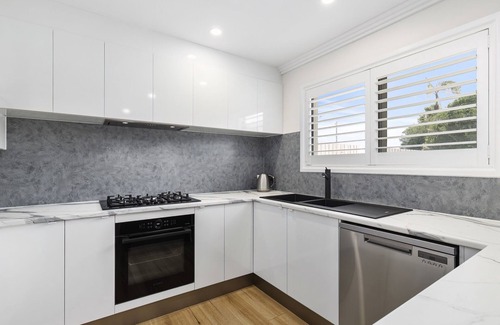 Buddina House | Buddina Deluxe 3 Bedroom Family Getaway House