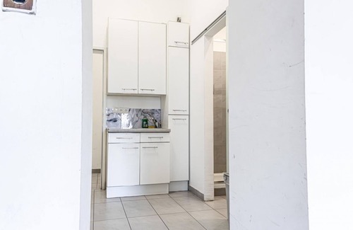 Wahring Apartment | Budget 1BR Apt. - Near AKH Hospital & Volksoper