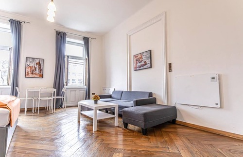 Wahring Apartment | Budget 1BR Apt. - Near AKH Hospital & Volksoper