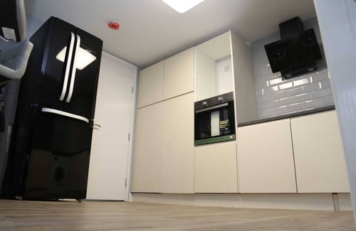 Woolwich Common House | Budget 4-Bed House in Woolwich