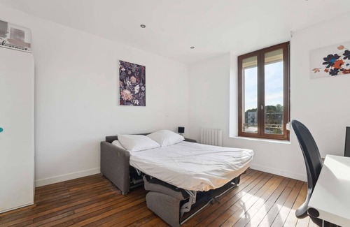 Charleville-Mezieres Apartment | Budget apart city centre with parking