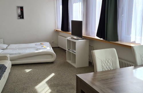 Arosa Apartment | Budget FeWo D'Rock Arosa - in the (party) center