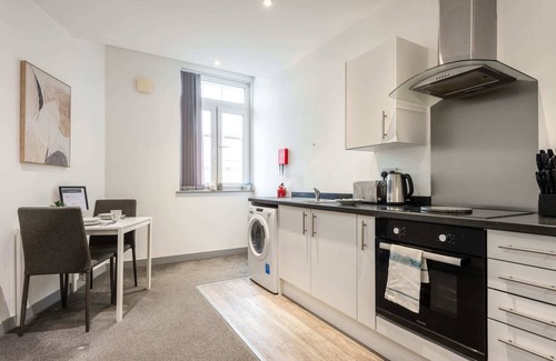 Doncaster Apartment | Budget Flat in Central Doncaster