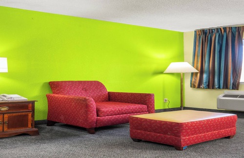 Orlinda Hotel | Budget Host Inn by Hotel O Portland near I-65