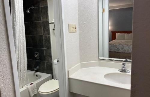 Little Rock Hotel | Budget Host Inn- Medical Center