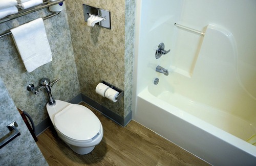 Allegan Hotel | Budget Host Inn