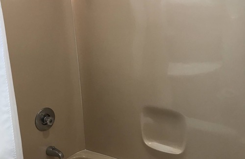 Marinette Hotel | Budget Inn Marinette