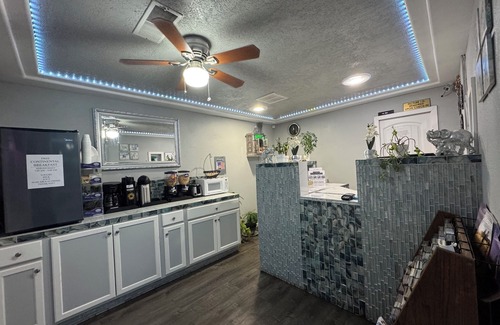 Ontario Hotel | Budget Inn Ontario