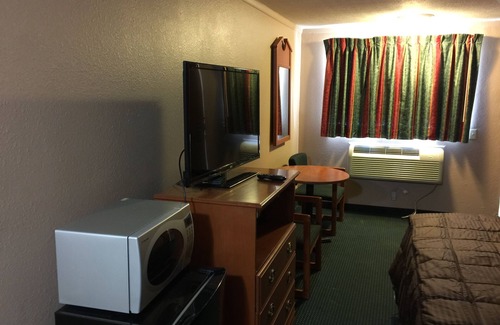 St. Robert Hotel | Budget Inn