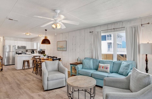 Southpointe House | Budget, Pet Friendly, Beach Front home in Fort Morgan