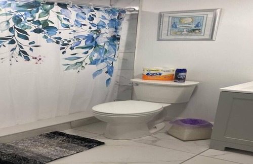 Newark Bed & Breakfast | Budget private Room G