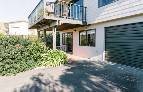 Kaiteriteri Apartment | Budget Studio Unit Garden view