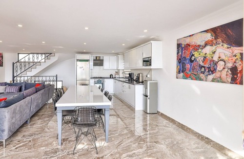 Kalkan Villa | Budget villa for 10, views, pool, table tennis, perfect central location