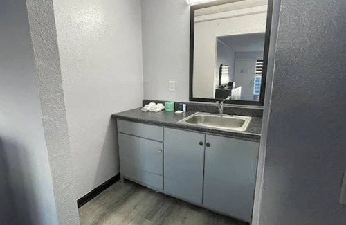 East Ridge Hotel | Budgetel Inn & Suites