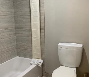 Northwest Anaheim Hotel | Buena Park Inn