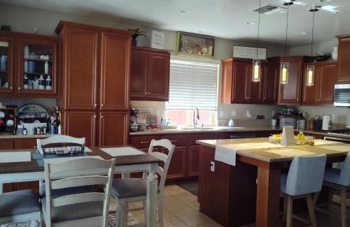 Visalia Cabin | Buena Vista home