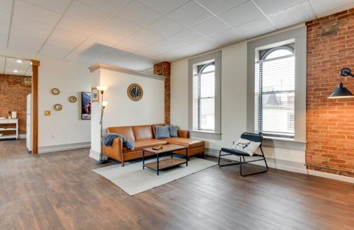 Buffalo Apartment | Buffalo Apartment with Balcony 1 Mi to Downtown!