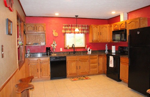Clyde Cabin | Buffalo Creek Vacations: Hare Pin Inn