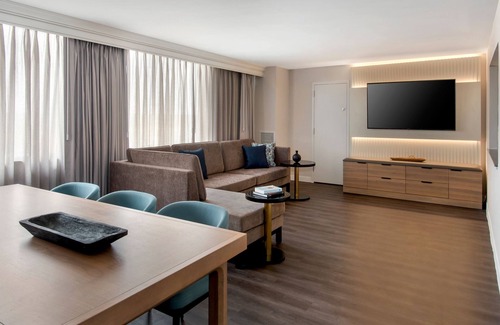 Amherst Hotel | Buffalo Marriott Niagara
