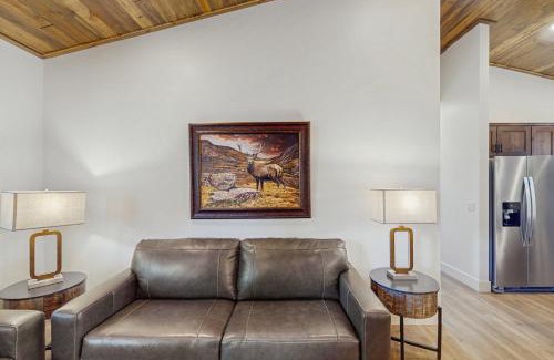 Torreon House | Buffalo Ridge Retreat