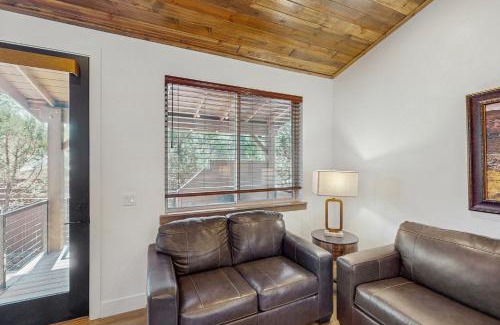 Torreon House | Buffalo Ridge Retreat