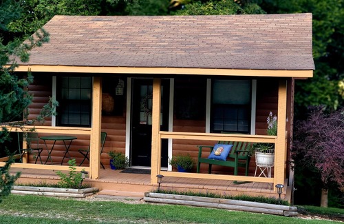 Harriet Cabin | Buffalo River Relaxation and Couple's refresh! Float. Swim, Fish, and Hike!