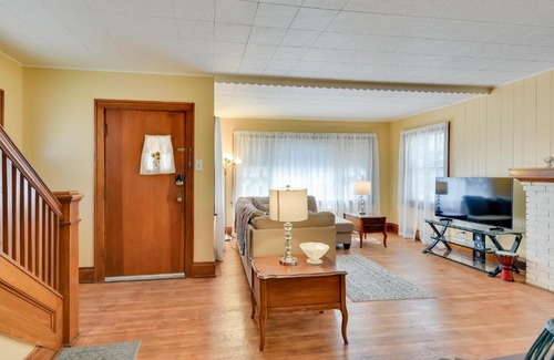 Buffalo House | Buffalo Vacation Rental about 8 Mi From Canalside!