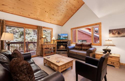 Fall River Estates Apartment | Bugle Pointe A08 by Estes Park Condos