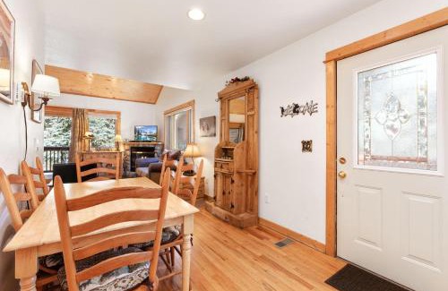 Fall River Estates Apartment | Bugle Pointe A08 by Estes Park Condos
