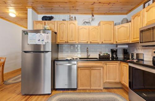 Fall River Estates Apartment | Bugle Pointe B04 by Estes Park Condos