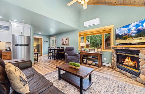 Fall River Estates Condo | Bugle Pointe B07 River View!