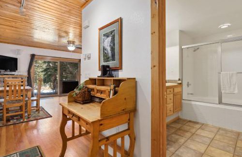 Fall River Estates Apartment | Bugle Pointe B14 by Estes Park Condos